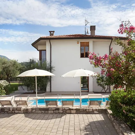 Ca' Le Terrazze With Pool גארדה